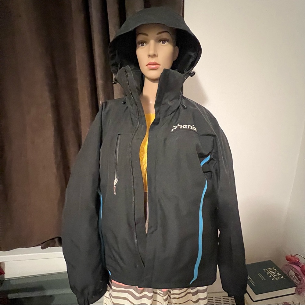 Phenix Black Ski Jacket with High Collar and Weather-Resistant Design